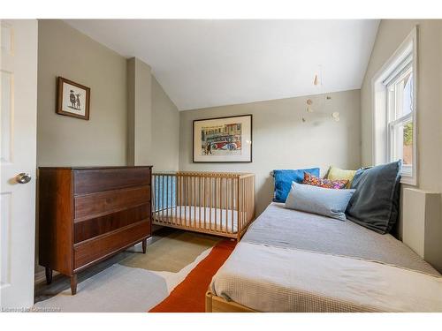 195 Wood Street E, Hamilton, ON - Indoor Photo Showing Bedroom