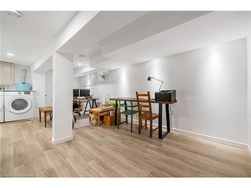 195 Wood Street E, Hamilton, ON - Indoor Photo Showing Laundry Room