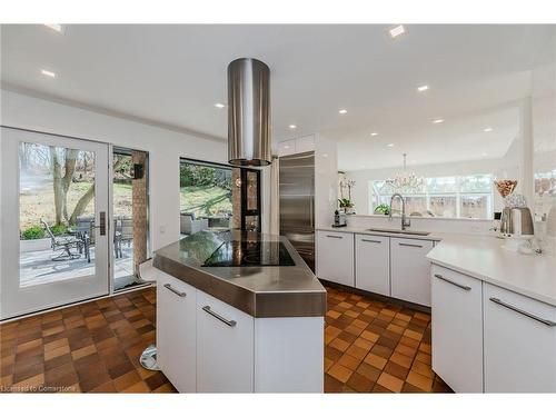 75 Reding Road, Ancaster, ON - Indoor Photo Showing Kitchen