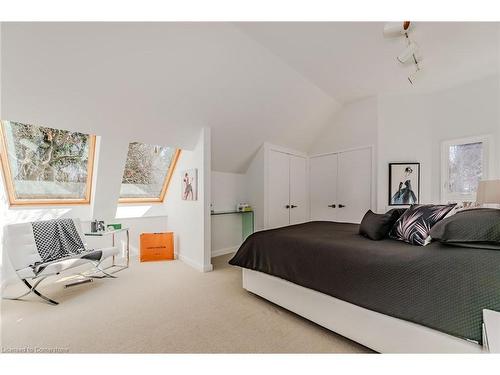 75 Reding Road, Ancaster, ON - Indoor Photo Showing Bedroom