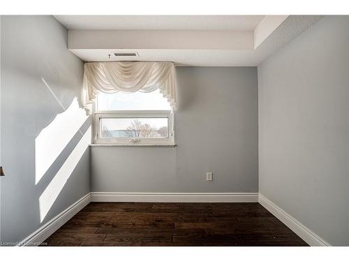 507-500 Green Road, Stoney Creek, ON - Indoor Photo Showing Other Room