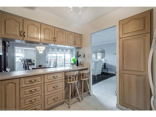 507-500 Green Road, Stoney Creek, ON - Indoor Photo Showing Kitchen