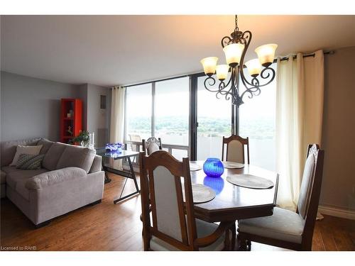 1610-2055 Upper Middle Road, Burlington, ON - Indoor Photo Showing Dining Room