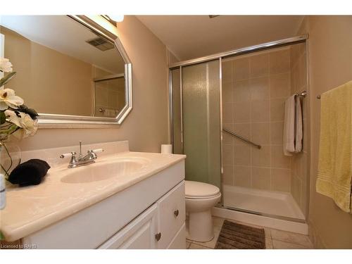 1610-2055 Upper Middle Road, Burlington, ON - Indoor Photo Showing Bathroom