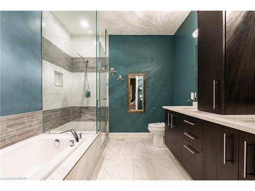 2-9245 Shoveller Drive, Niagara Falls, ON - Indoor Photo Showing Bathroom