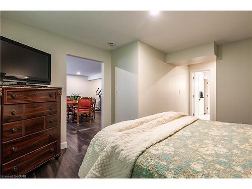 2-9245 Shoveller Drive, Niagara Falls, ON - Indoor Photo Showing Bedroom