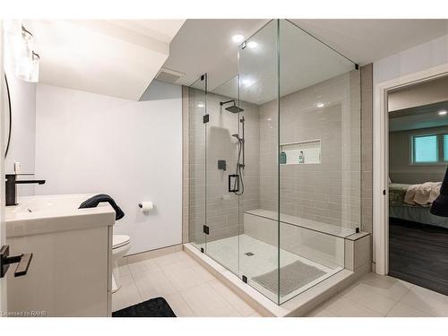 2-9245 Shoveller Drive, Niagara Falls, ON - Indoor Photo Showing Bathroom