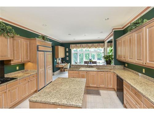 11 Prestwick Place, Brantford, ON - Indoor Photo Showing Kitchen