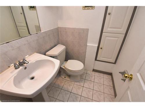 22 Rapallo Drive, Hamilton, ON - Indoor Photo Showing Bathroom