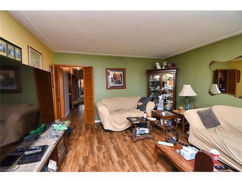 22 Rapallo Drive, Hamilton, ON - Indoor Photo Showing Other Room