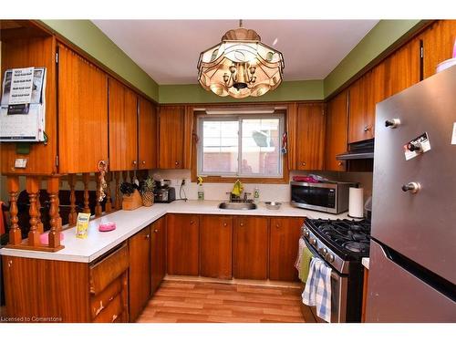 22 Rapallo Drive, Hamilton, ON - Indoor Photo Showing Kitchen