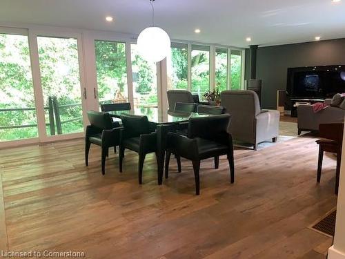 38 Oak Avenue, Dundas, ON - Indoor Photo Showing Dining Room