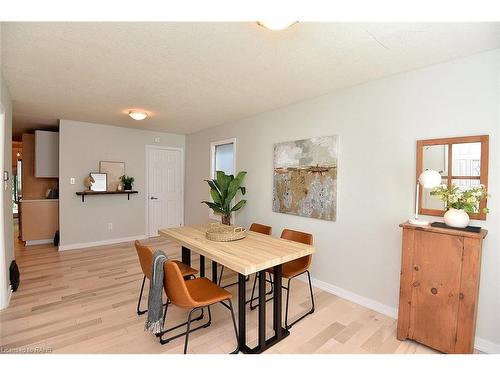 587 Mary Street, Hamilton, ON - Indoor Photo Showing Dining Room