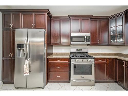 18 Rosslyn Drive, Brighton, ON - Indoor Photo Showing Kitchen