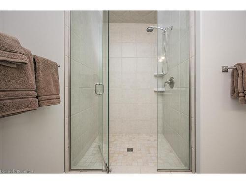 18 Rosslyn Drive, Brighton, ON - Indoor Photo Showing Bathroom