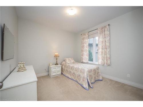 18 Rosslyn Drive, Brighton, ON - Indoor Photo Showing Bedroom