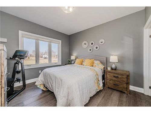 781 South Coast Drive, Peacock Point, ON - Indoor Photo Showing Bedroom