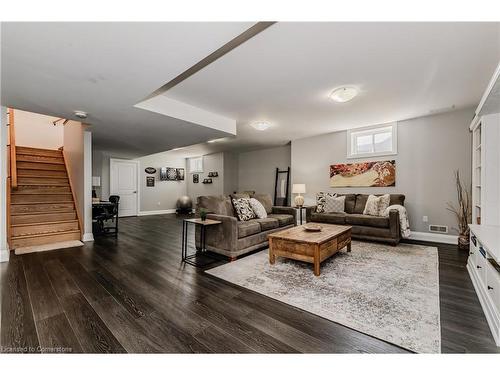 781 South Coast Drive, Peacock Point, ON - Indoor Photo Showing Living Room