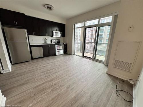 401-2486 Old Bronte Road, Oakville, ON - Indoor Photo Showing Kitchen