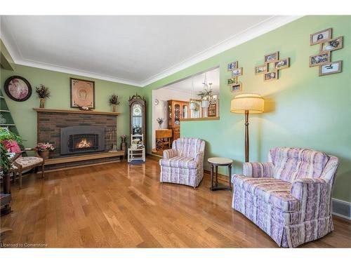 54 Valley Road, St. Catharines, ON - Indoor Photo Showing Living Room With Fireplace