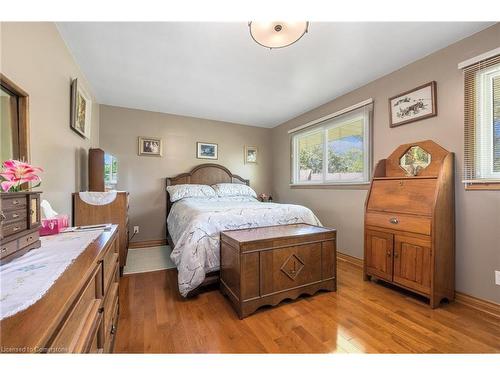 54 Valley Road, St. Catharines, ON - Indoor Photo Showing Bedroom