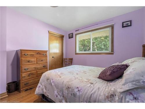 54 Valley Road, St. Catharines, ON - Indoor Photo Showing Bedroom