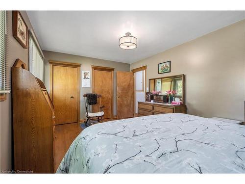 54 Valley Road, St. Catharines, ON - Indoor Photo Showing Bedroom