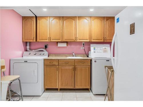 54 Valley Road, St. Catharines, ON - Indoor Photo Showing Laundry Room