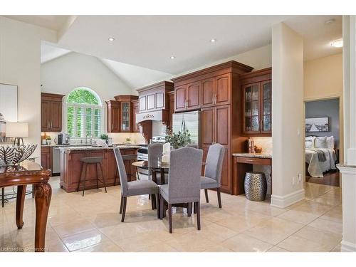 9893 Dickenson Road W, Hamilton, ON - Indoor Photo Showing Dining Room