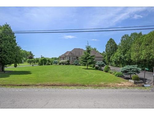 9893 Dickenson Road W, Hamilton, ON - Outdoor