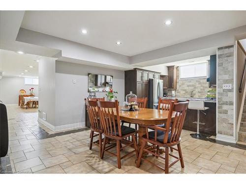 9893 Dickenson Road W, Hamilton, ON - Indoor Photo Showing Dining Room