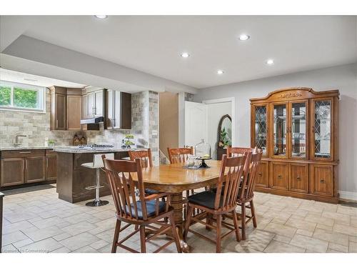 9893 Dickenson Road W, Hamilton, ON - Indoor Photo Showing Dining Room