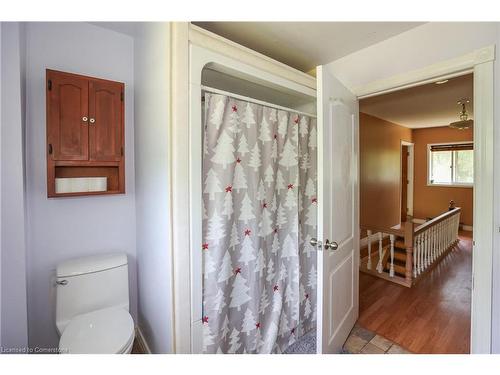 2757 Barron Road, Fonthill, ON - Indoor Photo Showing Bathroom