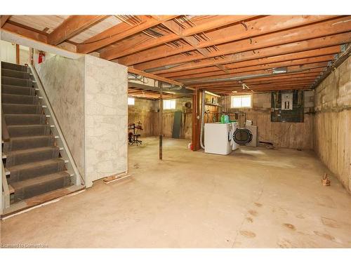 2757 Barron Road, Fonthill, ON - Indoor Photo Showing Other Room