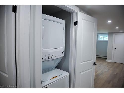 Lower Leve-225 Aldercrest Avenue, Hamilton, ON - Indoor Photo Showing Laundry Room