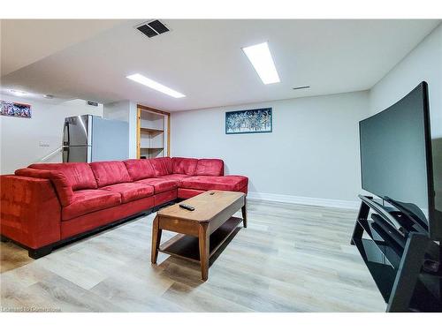 8 Sullivan Drive, St. Catharines, ON - Indoor Photo Showing Basement