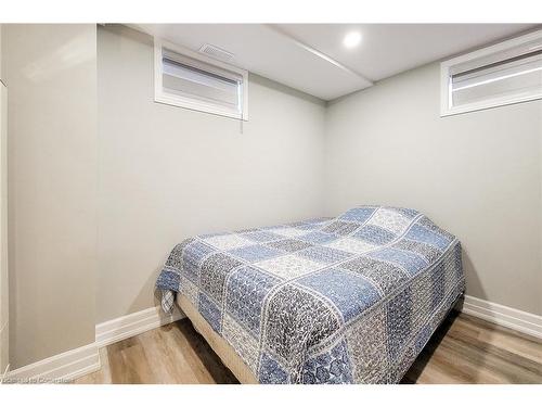 8 Sullivan Drive, St. Catharines, ON - Indoor Photo Showing Bedroom