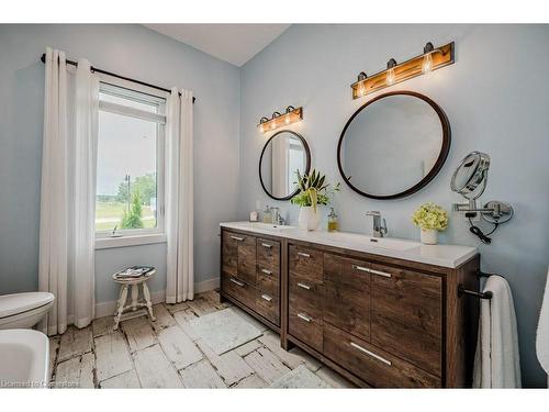 171 New Lakeshore Road, Port Dover, ON - Indoor Photo Showing Bathroom