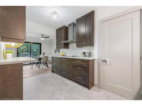 330 Ofield Road S, Dundas, ON - Indoor Photo Showing Kitchen