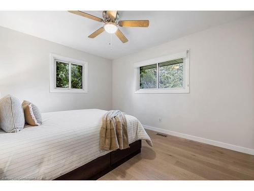 330 Ofield Road S, Dundas, ON - Indoor Photo Showing Bedroom