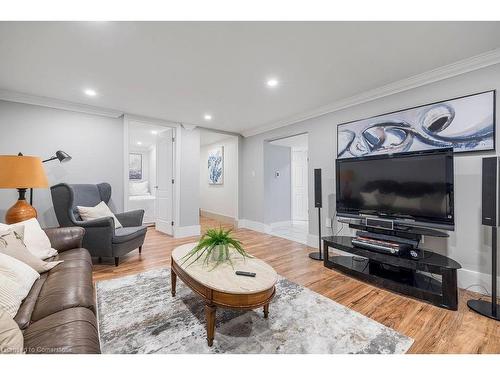 330 Ofield Road S, Dundas, ON - Indoor Photo Showing Living Room