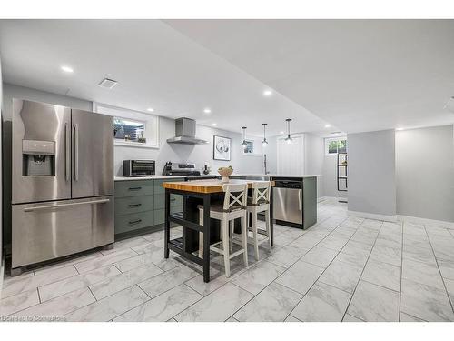 330 Ofield Road S, Dundas, ON - Indoor Photo Showing Kitchen