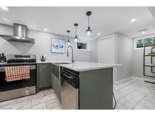 330 Ofield Road S, Dundas, ON - Indoor Photo Showing Kitchen