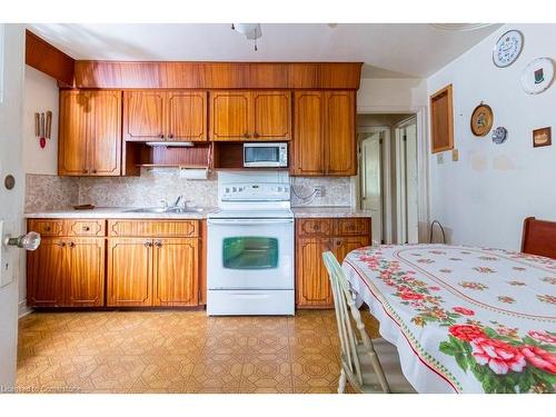 339 Old Guelph Road, Dundas, ON - Indoor Photo Showing Kitchen