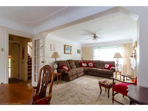 339 Old Guelph Road, Dundas, ON - Indoor Photo Showing Living Room