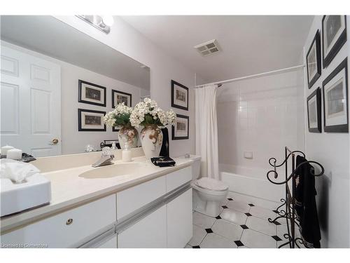 501-67 Caroline Street S, Hamilton, ON - Indoor Photo Showing Bathroom