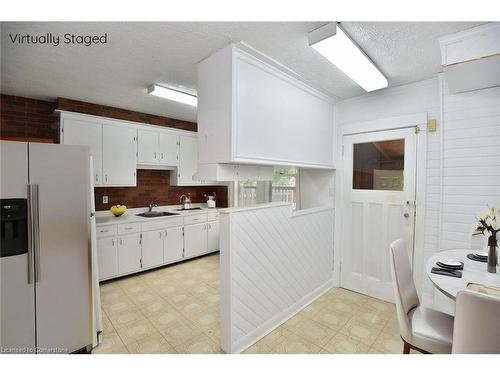 493 Crosby Avenue, Burlington, ON - Indoor Photo Showing Kitchen