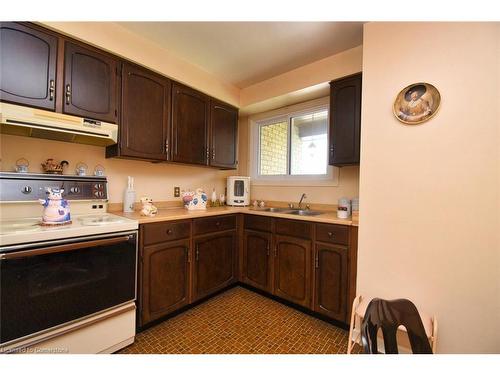 2 Westdale Avenue, Port Dover, ON - Indoor Photo Showing Kitchen With Double Sink