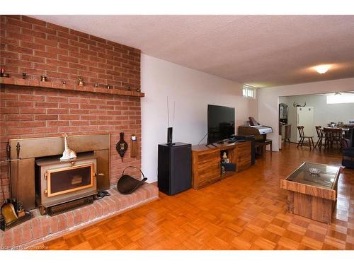 2 Westdale Avenue, Port Dover, ON - Indoor Photo Showing Living Room With Fireplace