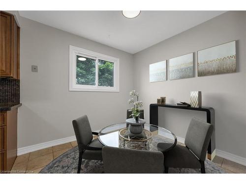 109-11 Harrisford Street, Hamilton, ON - Indoor Photo Showing Dining Room